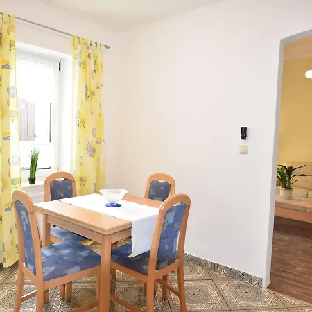 Appartement Beautiful In Near Sea