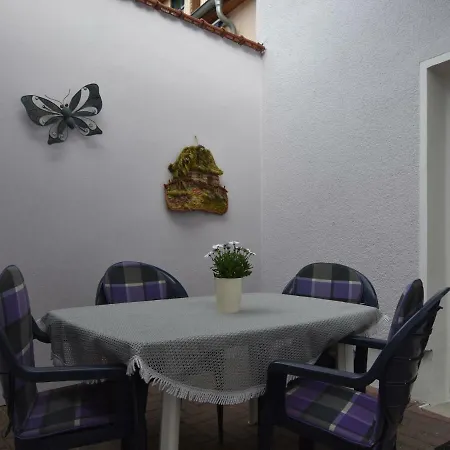 Appartement Beautiful In Near Sea *